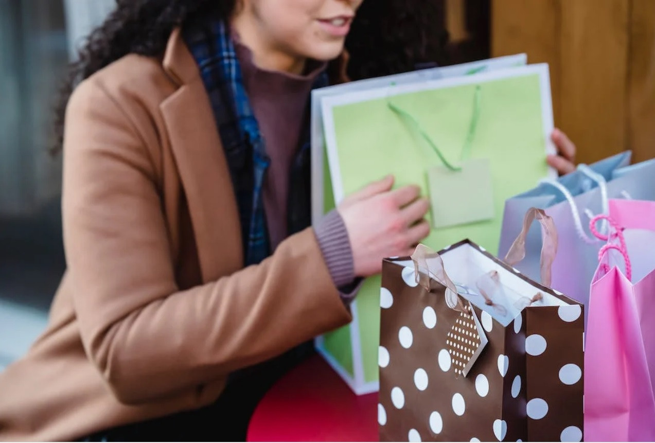 Sắp 8/3, mẹ chồng đòi tặng quà trăm triệu khiến tôi khó xử-2