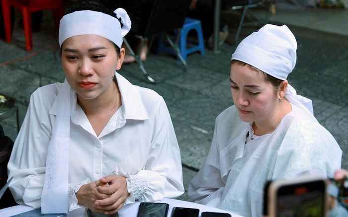 Gia đình bức xúc vì streamer bất chấp quay thi hài nghệ sĩ Vũ Linh-5