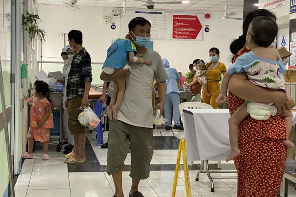 Chiêu lừa con cấp cứu ở viện: Kịch bản sơ hở tại sao nhiều người vẫn dính bẫy?-2