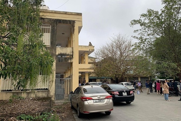 Nữ nhân viên mang 60 thùng hồ sơ bán phế liệu bị khởi tố-1