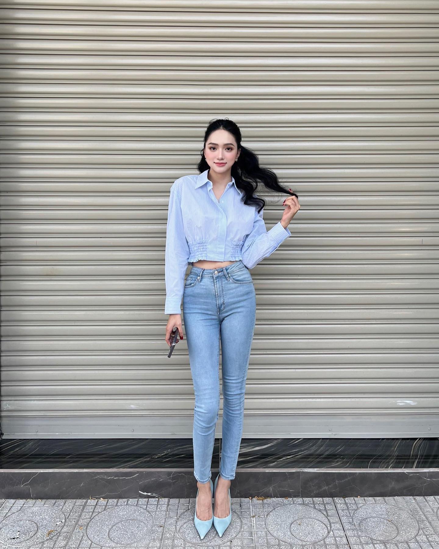 4 kiểu quần jeans chiếm sóng phong cách của các mỹ nhân Việt-7