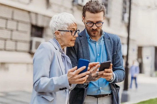 AI giả giọng thành người thân, nạn nhân mất trắng 15.000 USD