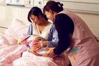 Tôi muốn trả lương cho mẹ mà chồng lại đưa ra đề nghị oái oăm