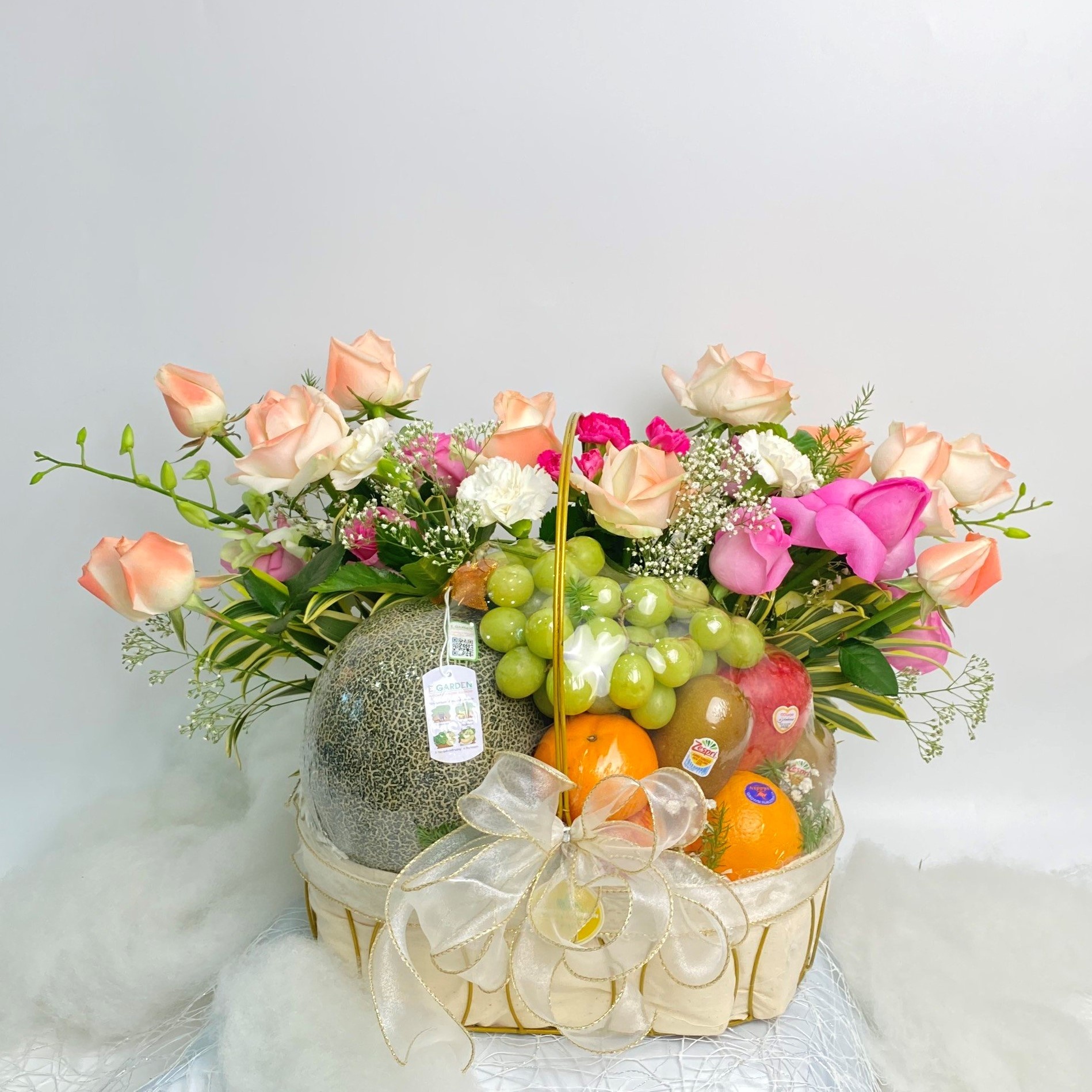 Cửa hàng hoa giảm nửa đơn hàng dịp 8/3-3