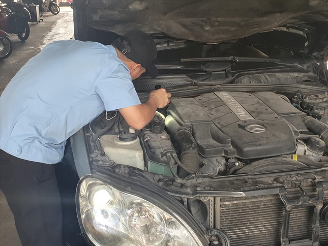 Khổ như... đi đăng kiểm ô tô-2