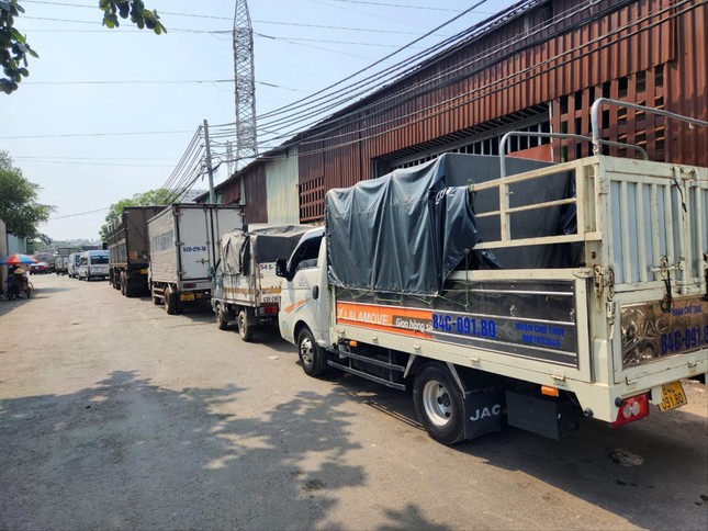 Khổ như... đi đăng kiểm ô tô-1