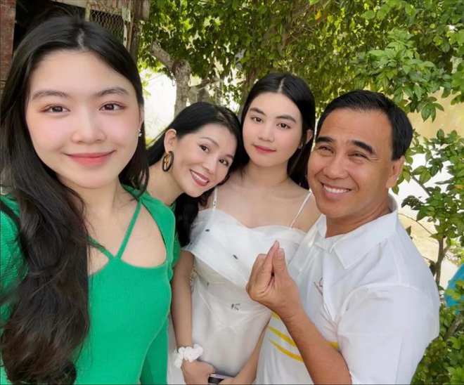 Con gái MC Quyền Linh khoe tranh vẽ tặng mẹ ngày 8/3 đẹp đến ngỡ ngàng-6