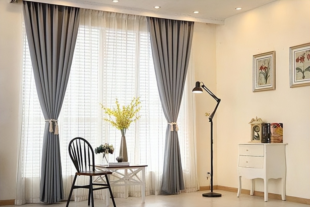 Có thể giặt rèm cửa trong máy giặt không? Chỉ cần tránh 3 loại vải này, rèm cửa bẩn mấy cũng giải quyết được-3