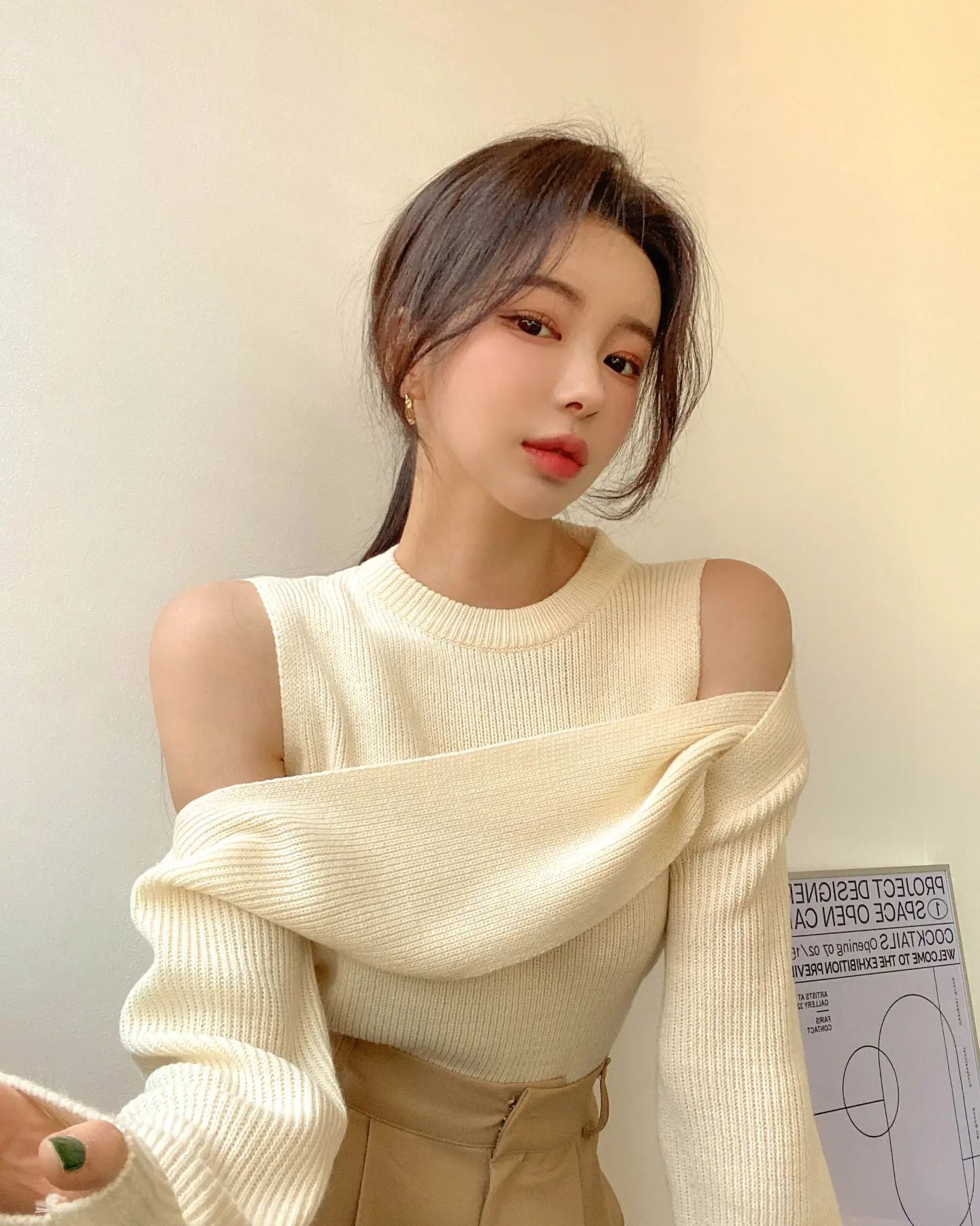 4 cách buộc tóc giúp thu gọn gương mặt-10