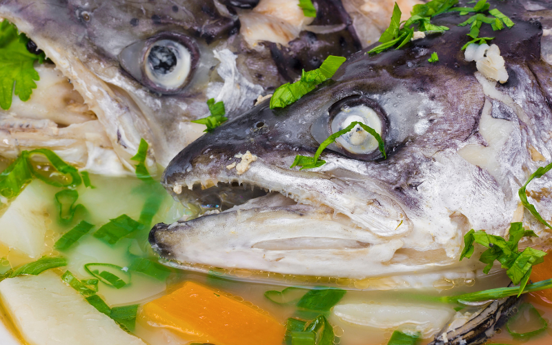 Thêm bước này khi nấu chỉ mất 2 phút nhưng giúp món canh chua đầu cá hồi sạch mùi tanh, ngon hơn gấp bội-6