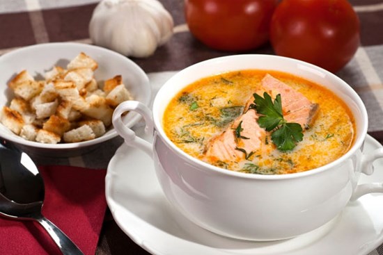 Thêm bước này khi nấu chỉ mất 2 phút nhưng giúp món canh chua đầu cá hồi sạch mùi tanh, ngon hơn gấp bội