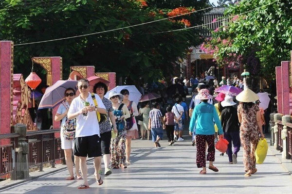 Bộ Ngoại giao thông tin việc Trung Quốc mở du lịch sang Việt Nam từ 15/3-1