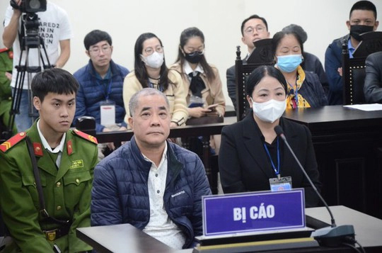 Vợ chồng cựu phó văn phòng Sở TN-MT chiếm đoạt 3 lô đất vàng giá 320 tỉ đồng-1