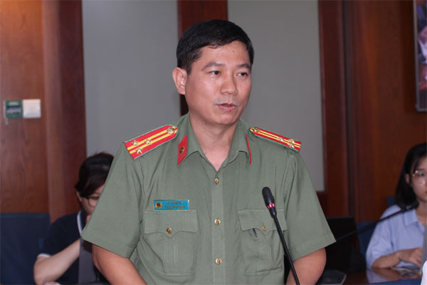 Phụ huynh thắc mắc vì sao người lạ có thông tin cá nhân, Công an TPHCM nói gì?-1