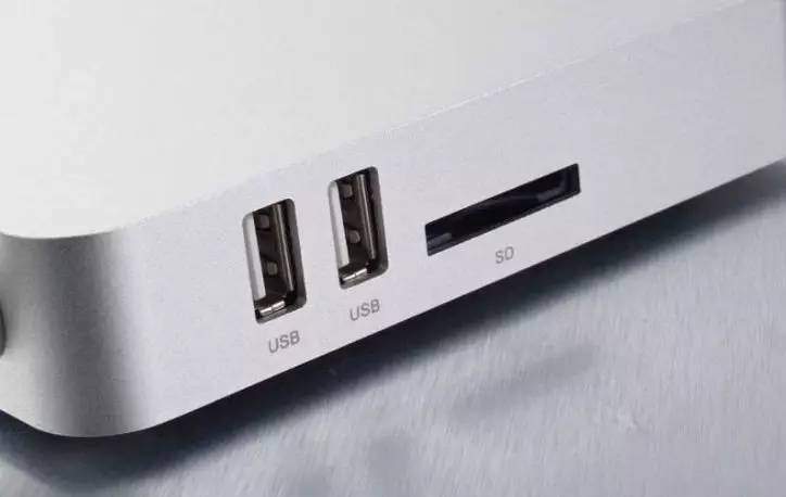 Sạc điện thoại bằng TV có ổn không? Trong quá trình sạc cần lưu ý những rủi ro gì?-2