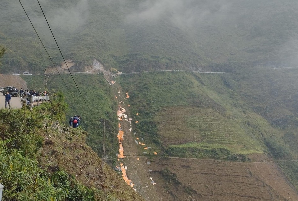 Nguyên nhân vụ xe tải rơi xuống vực sâu 154 m tại đèo Mã Pì Lèng-1