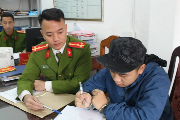 Lừa đảo bằng tin nhắn hình ảnh Giao dịch chuyển khoản thành công-2