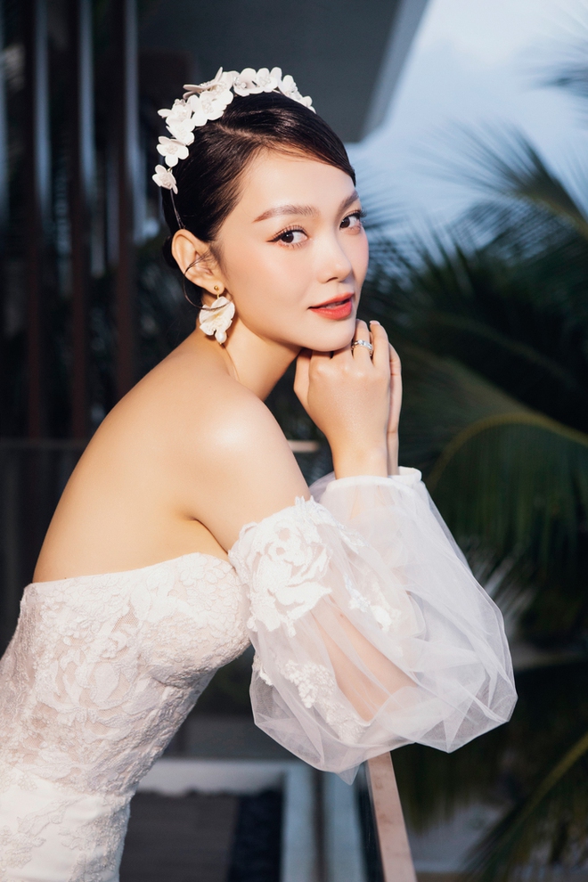 Minh Hằng lần đầu để lộ trọn vóc dáng sau thông báo mang thai con đầu lòng-4