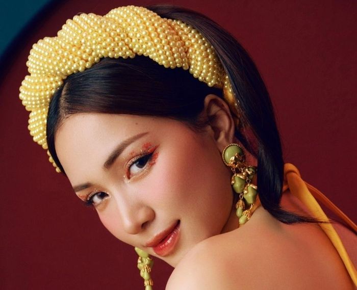 Sự lẳng lơ đã giúp Hòa Minzy khác Hoàng Thùy Linh-1