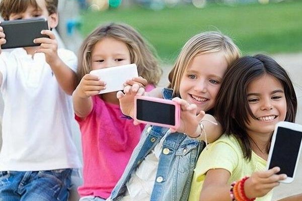 Nữ sinh lớp 9 được tuyển thẳng học đại học, thạc sĩ mà không cần thi-2