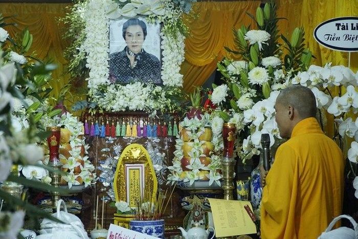 Bình Tinh tiết lộ hành động của Việt Hương khi biết tin NSƯT Vũ Linh qua đời-2