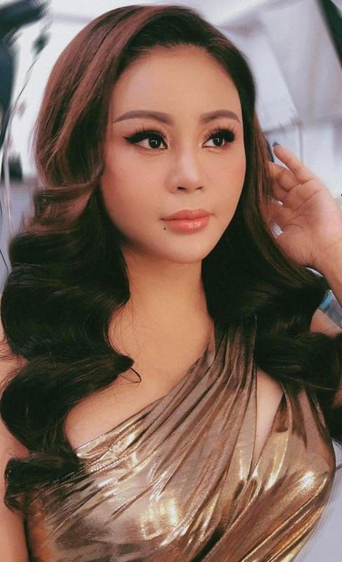 Lê Giang khoe nhan sắc thật bác tin đồn tiêm filler bị méo mặt-7