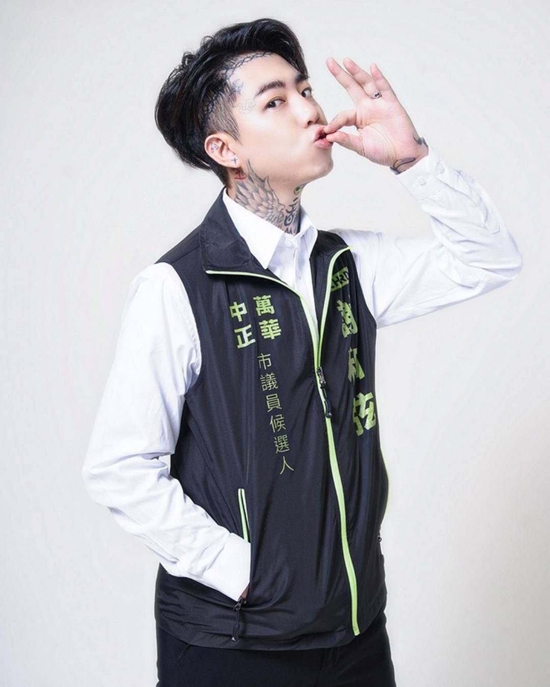 3 nghệ sĩ Đài Loan xác nhận dự tiệc rượu cùng 170 cô gái-3