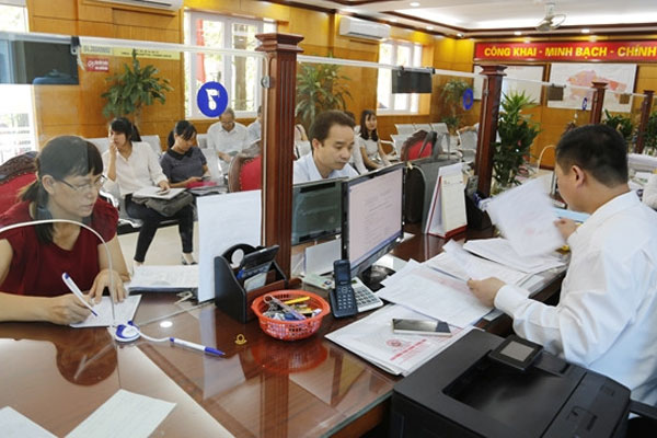 Chủ tịch Hà Nội: Tuyệt đối không được yêu cầu người dân xuất trình giấy xác nhận cư trú-1