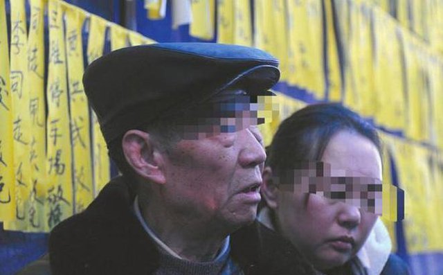 Con trai thừa nhận ngoại tình, bố mẹ liền lập di chúc để hết tài sản cho con dâu, đến khi biết sự thật đau đớn thì đã muộn-1