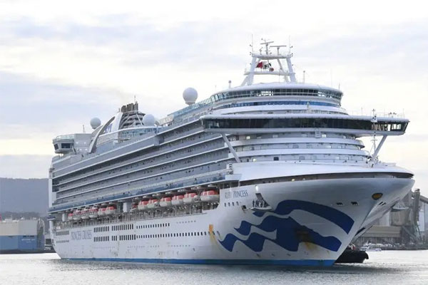 Cô gái Nhật Bản bị quấy rối tập thể khi đi du lịch-4