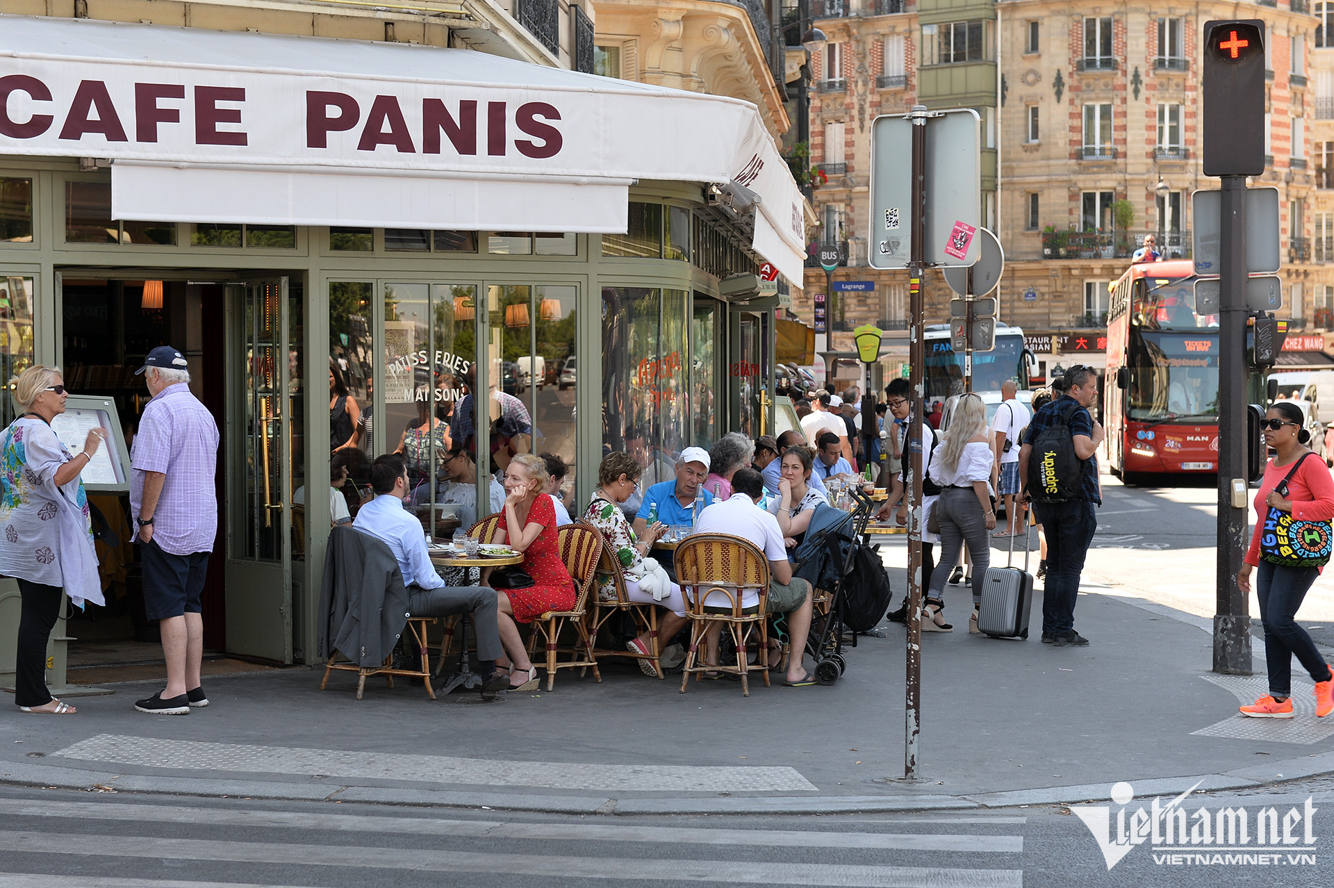 Cách cho thuê và sử dụng vỉa hè ở các nước trên thế giới-1