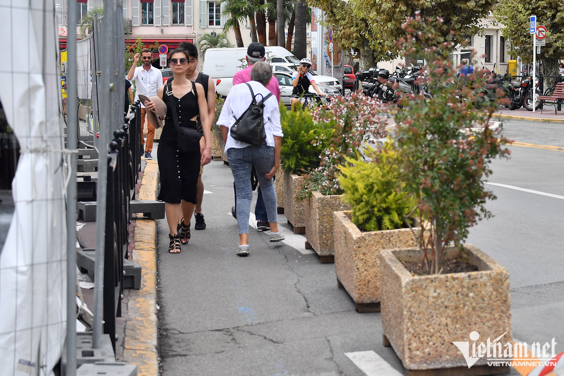 Cách cho thuê và sử dụng vỉa hè ở các nước trên thế giới-4