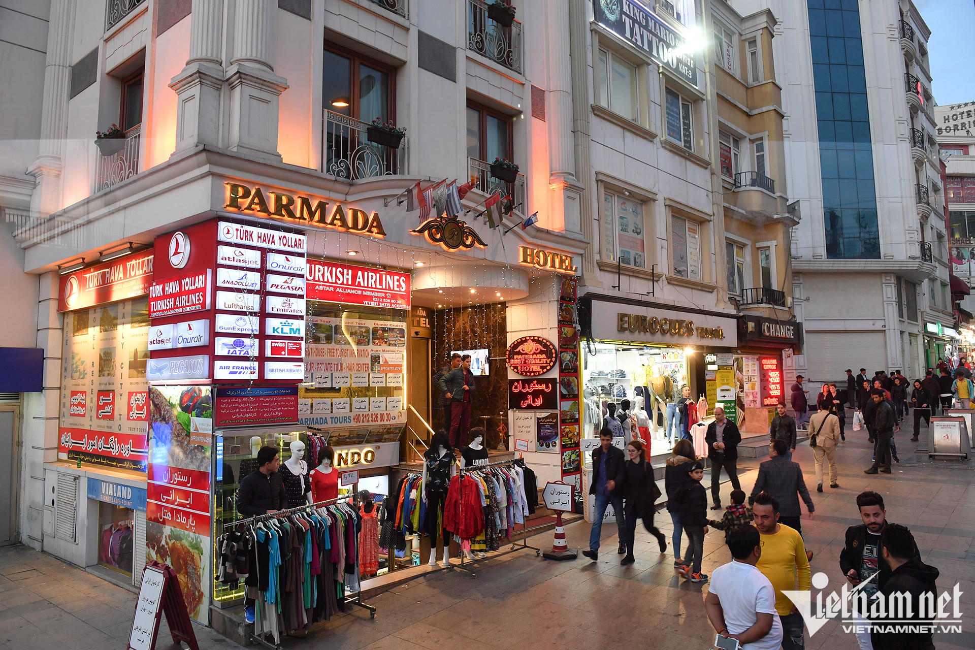 Cách cho thuê và sử dụng vỉa hè ở các nước trên thế giới-13