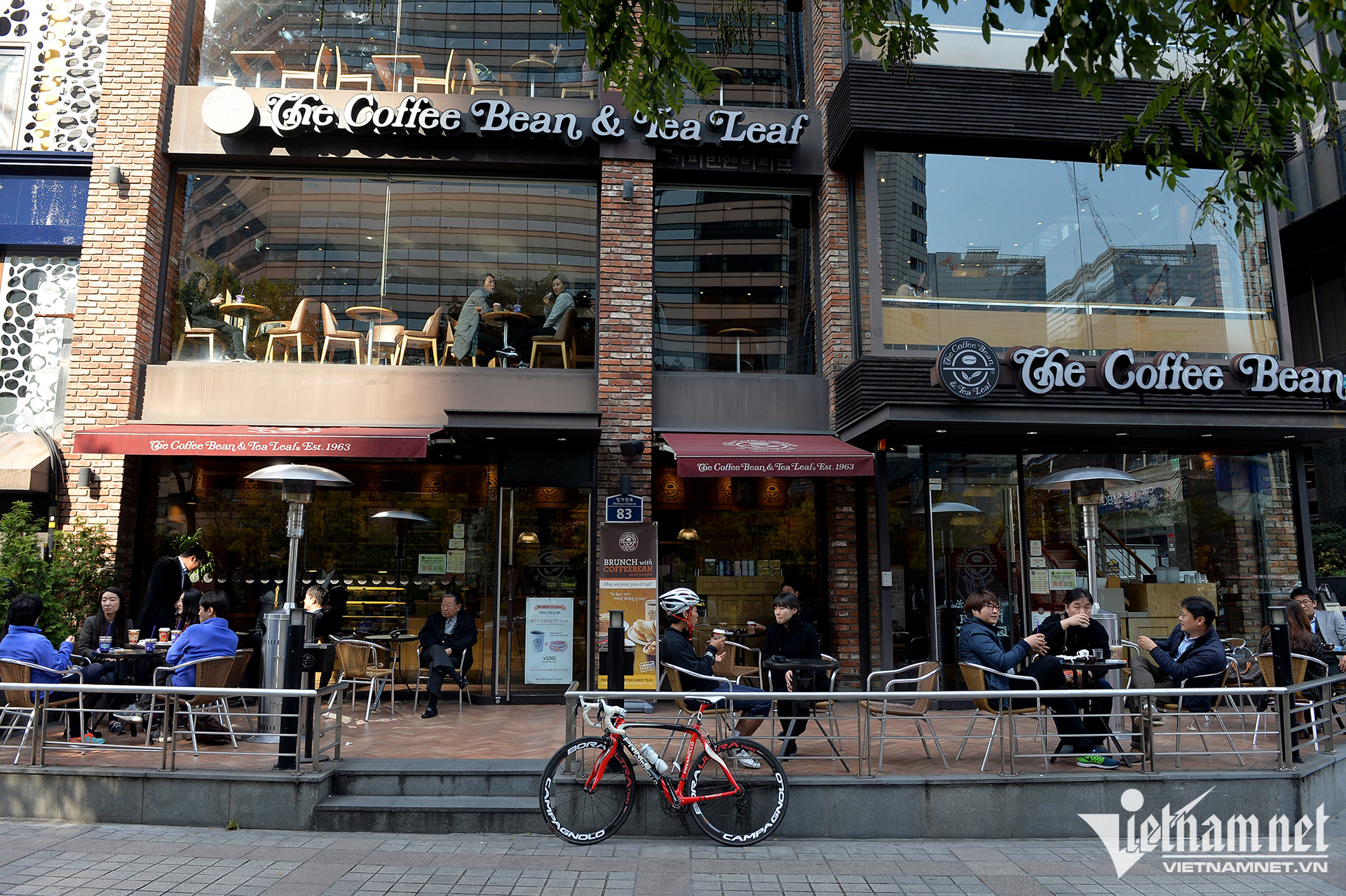 Cách cho thuê và sử dụng vỉa hè ở các nước trên thế giới-16