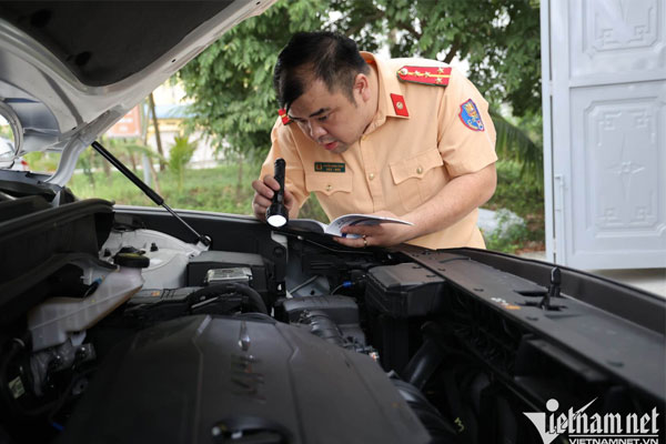 CSGT bắt đầu kiểm định ô tô, giảm tải ùn tắc đăng kiểm-4