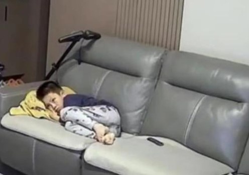 Bố bắt con trai chơi game suốt 17 tiếng không ngủ-3