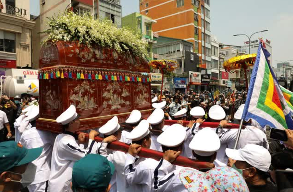 Bình Tinh lên tiếng xin lỗi sau tang lễ NS Vũ Linh-5