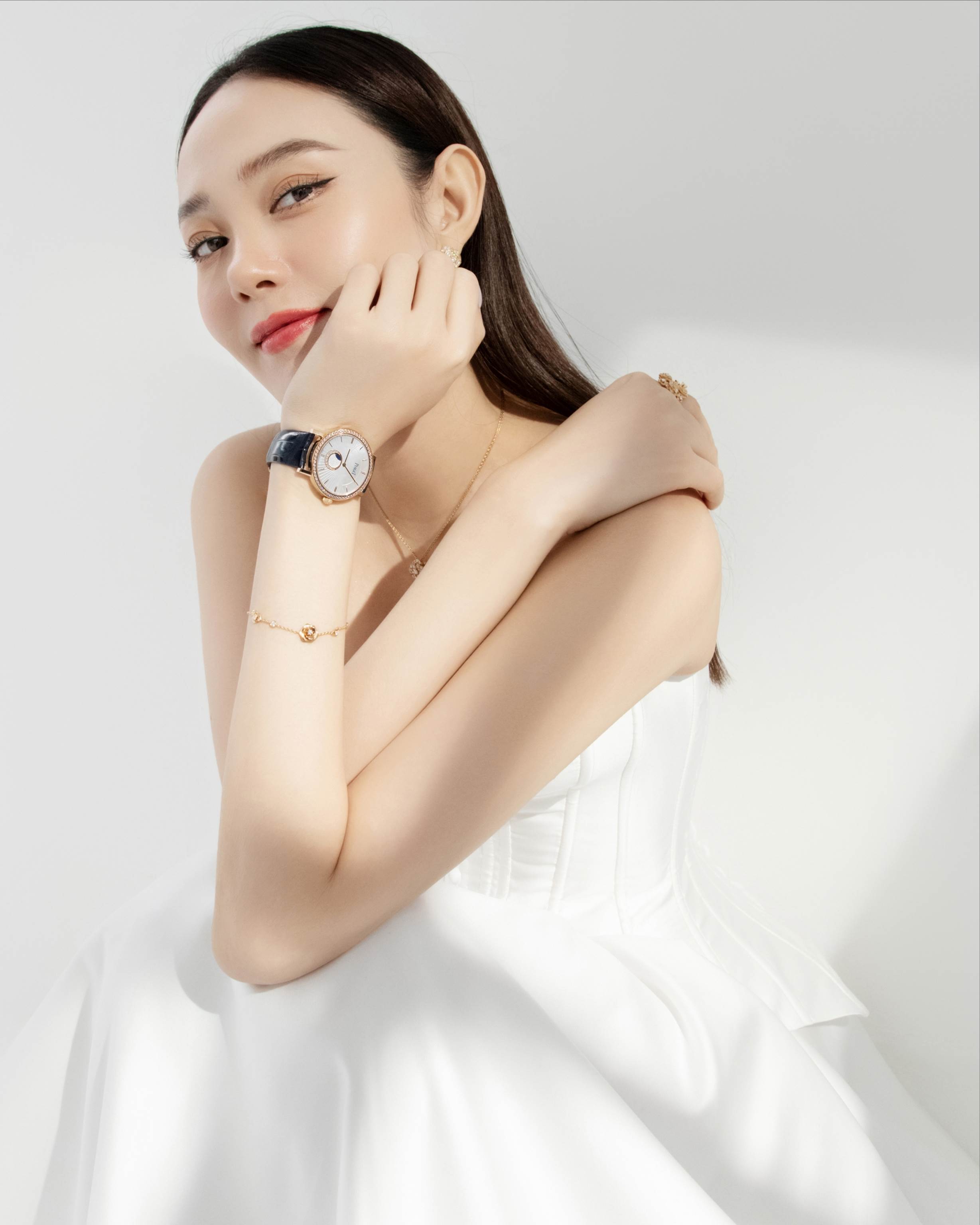 Minh Hằng khoe trọn vẻ tuyệt sắc trước thai kỳ nặng nề-6