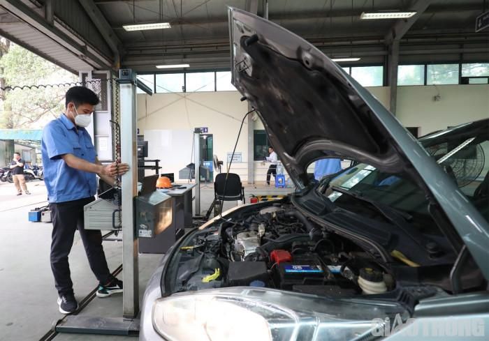 Thêm một trung tâm đăng kiểm tại Hà Nội mở cửa trở lại từ ngày mai (13/3)-1