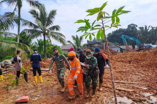 Số người chết do lở đất ở Indonesia tăng lên gần 40 người-1