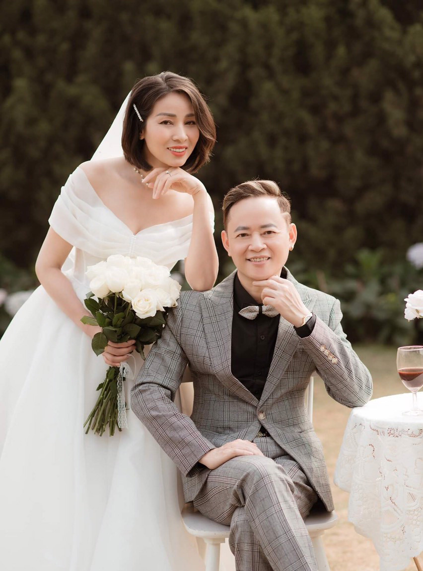 Ảnh cưới của diễn viên Tùng Dương với vợ thứ 4-8