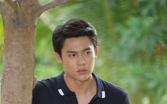 Rơi nước mắt khi thấy cảnh vợ bế con trong phòng khách lúc nửa đêm-1