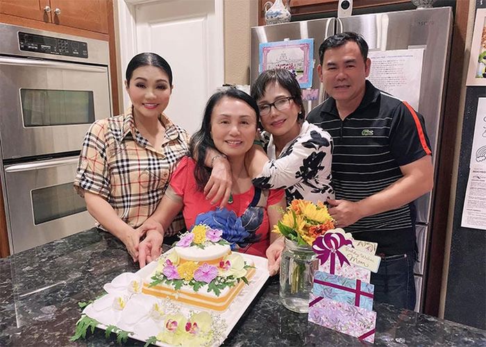 Cuộc sống của nghệ sĩ cải lương Ngọc Huyền giờ thế nào?-9