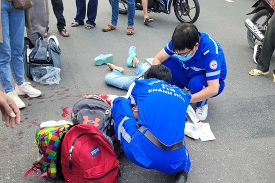 Lãnh sự quán Canada đề nghị hỗ trợ con gái nạn nhân bị xe Mercedes tông chết