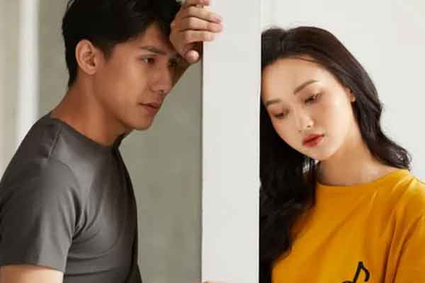 Chồng bỏ công việc lương 20 triệu để đi bán bánh mì dạo-1