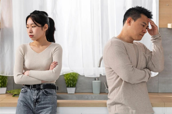 Vợ kiện đòi 60% quỹ đen của chồng sau khi ly hôn-1