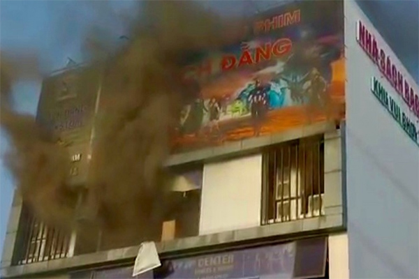 Trào lưu đến rạp vừa xem phim vừa ăn lẩu thu hút giới trẻ ở Trung Quốc-1