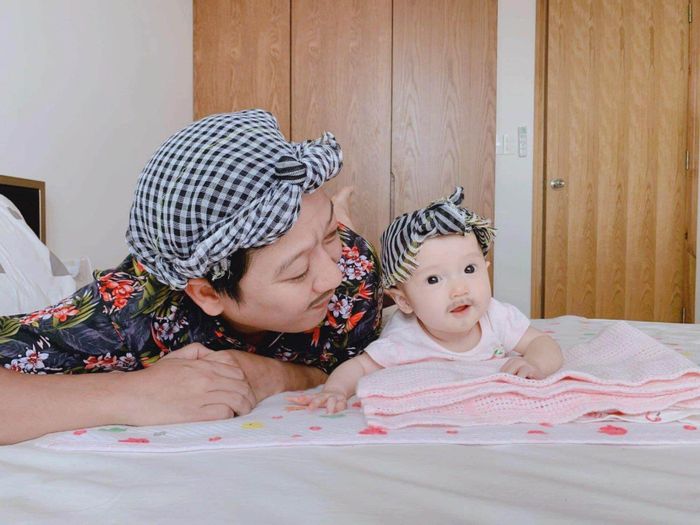 Nhã Phương khoe ảnh con gái và Trường Giang, tự nhận đẻ thuê-5