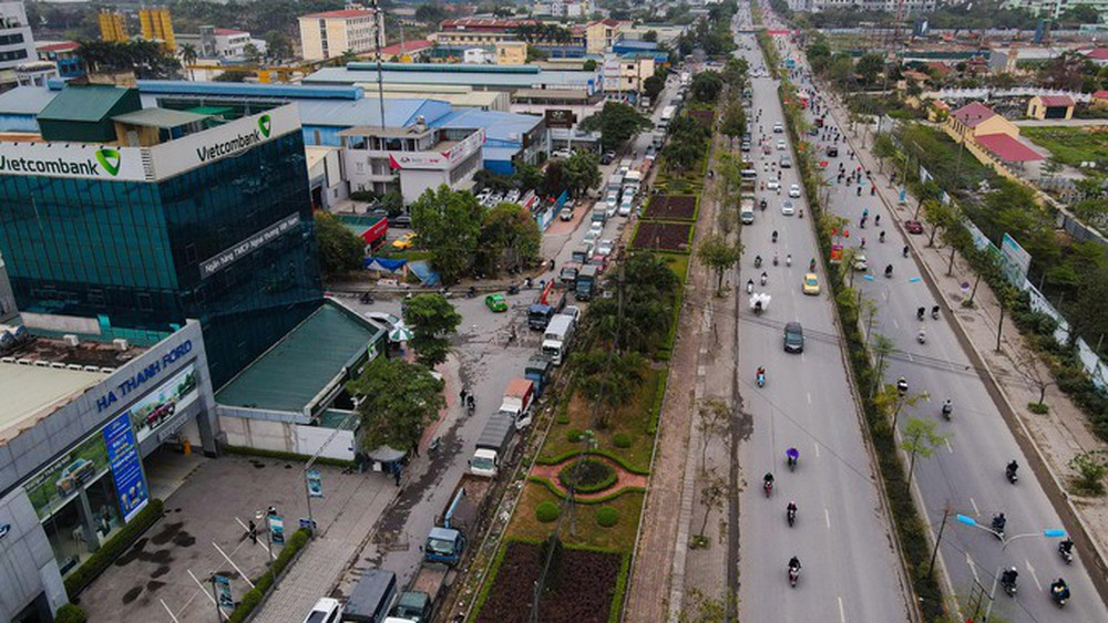 NÓNG: Thêm 1 trung tâm đăng kiểm ở Hà Nội bị khám xét-7