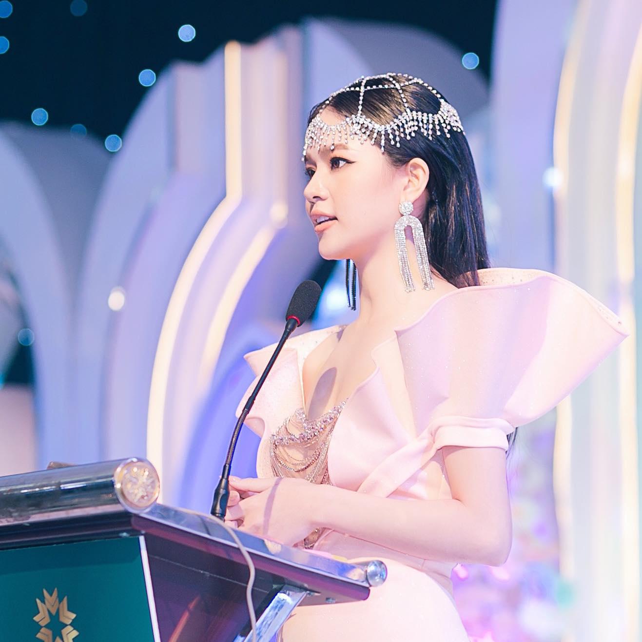 Pink World phân phối son kem lì Pink Queen-2